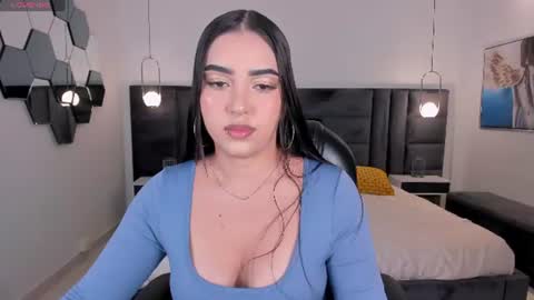 Snapshot of sophielanne chatting on 07.10.26 Sophie online show from 07.10.26