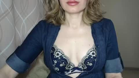 Snapshot of sophiemisss chatting on 05.10.26 Sophiemisss online show from 05.10.26