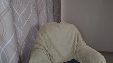 Snapshot of sophiemisss chatting on 05.18.26 Sophiemisss online show from 05.18.26