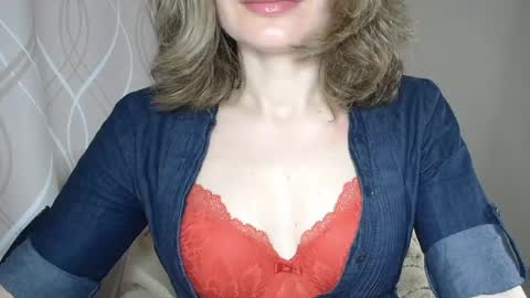 Snapshot of sophiemisss chatting on 05.20.26 Sophiemisss online show from 05.20.26