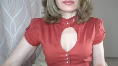 Snapshot of sophiemisss chatting on 05.23.26 Sophiemisss online show from 05.23.26