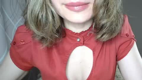 Snapshot of sophiemisss chatting on 05.25.26 Sophiemisss online show from 05.25.26