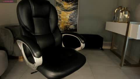 Sophie  Palmer online show from 02.08.25