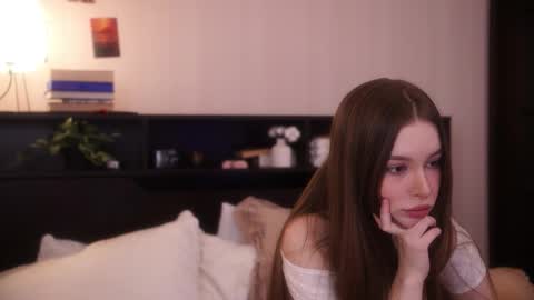 Sophie  Next stream  3 online show from 12.03.25