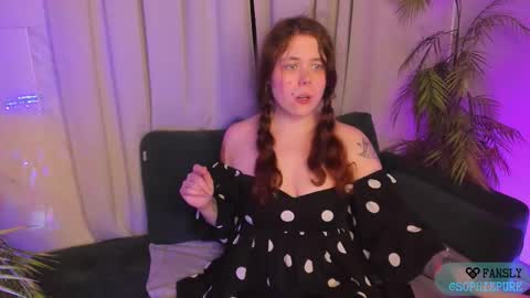 Snapshot of sophiepure chatting on 03.04.26 Sophie online show from 03.04.26