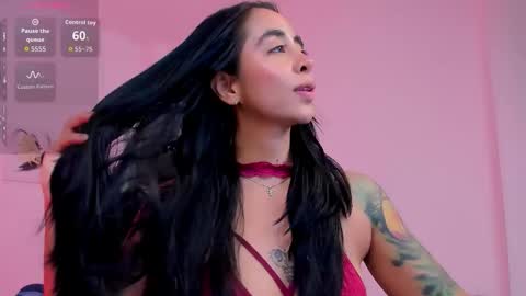 Snapshot of sophierooy chatting on 11.30.25 sophierooy online show from 11.30.25