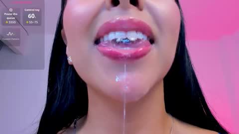 Snapshot of sophierooy chatting on 12.16.25 sophierooy online show from 12.16.25