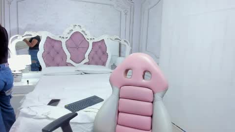 Sopjie online show from 05.01.26