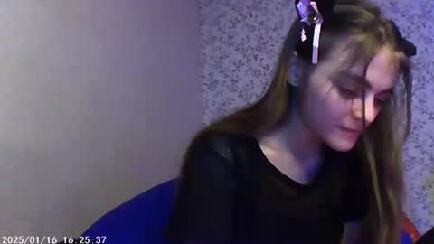 Sophie and my bestie Mandy    online show from 01.15.25