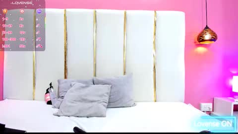 SOPHIE online show from 11.23.25