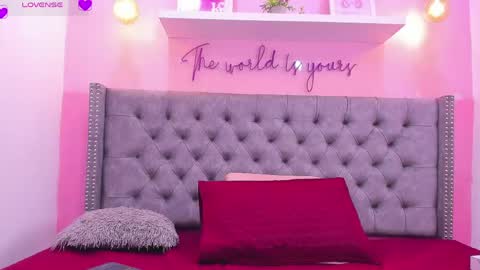 Sophii  online show from 04.20.26