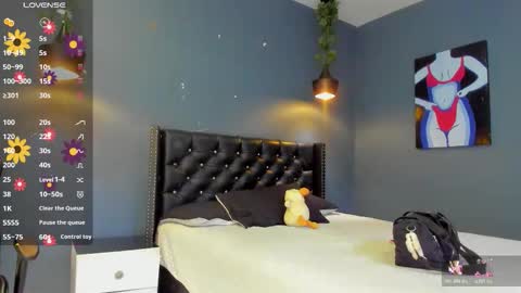 Sophie Taylor online show from 11.22.25