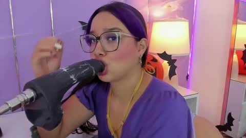 Sophy online show from 10.18.25