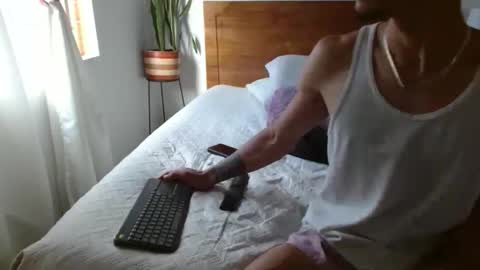 Snapshot of sornero777111 chatting on 12.20.25 businessman online show from 12.20.25