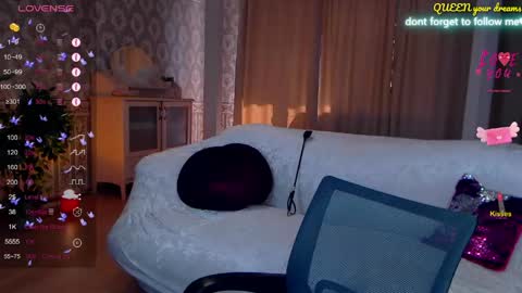 Lisa online show from 04.17.26