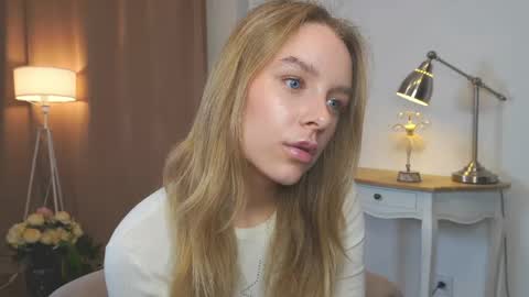 Anna online show from 03.31.26