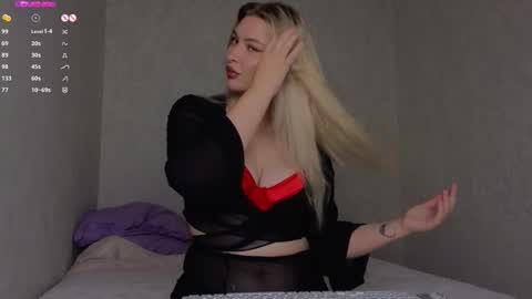 Snapshot of soulmeinme chatting on 09.24.25 soulmeinme online show from 09.24.25