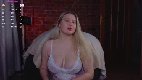 Snapshot of soulmeinme chatting on 11.01.25 soulmeinme online show from 11.01.25