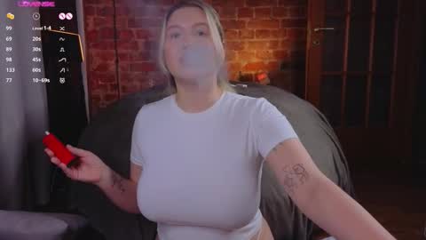 Snapshot of soulmeinme chatting on 11.10.25 soulmeinme online show from 11.10.25