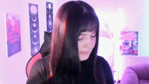 Snapshot of sour_cherry_ chatting on 04.24.26 Jennie online show from 04.24.26