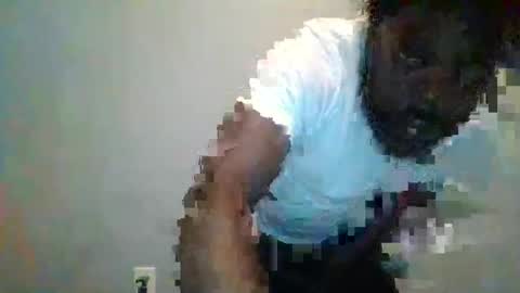 Snapshot of source1012 chatting on 10.05.25 source1012 online show from 10.05.25