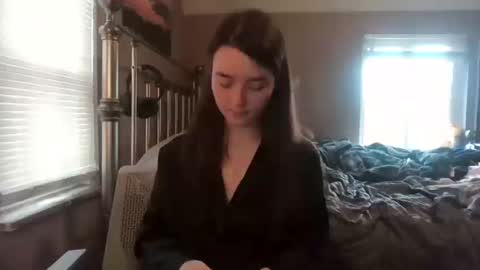 Snapshot of soursou chatting on 10.12.25 sours online show from 10.12.25