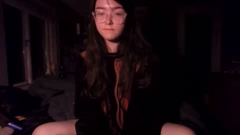 Snapshot of soursou chatting on 11.18.25 sours online show from 11.18.25