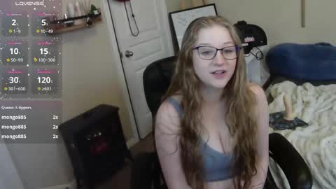 Snapshot of southerbunny chatting on 12.13.24 Bunnydathug online show from 12.13.24