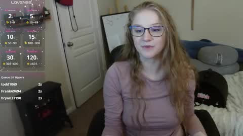 Snapshot of southerbunny chatting on 12.14.24 Bunnydathug online show from 12.14.24