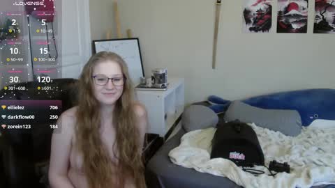 Snapshot of southerbunny chatting on 12.21.24 Bunnydathug online show from 12.21.24