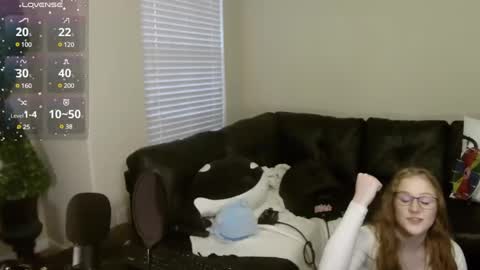 Snapshot of southerbunny chatting on 02.09.25 Bunnydathug online show from 02.09.25