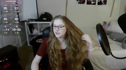 Snapshot of southerbunny chatting on 02.19.25 Bunnydathug online show from 02.19.25