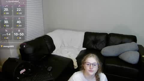 Snapshot of southerbunny chatting on 02.26.25 Bunnydathug online show from 02.26.25