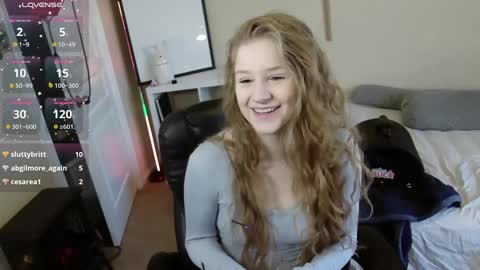 Snapshot of southerbunny chatting on 03.10.25 Bunnydathug online show from 03.10.25