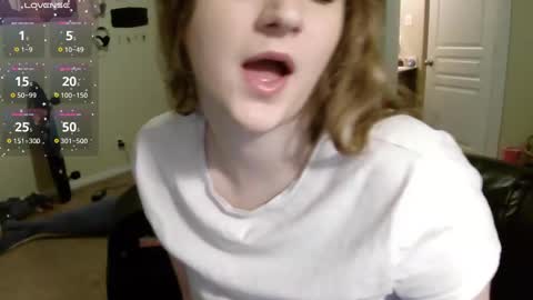 Snapshot of southerbunny chatting on 09.15.25 Bunnydathug online show from 09.15.25