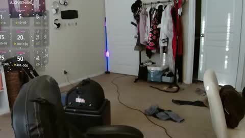 Snapshot of southerbunny chatting on 09.21.25 Bunnydathug online show from 09.21.25