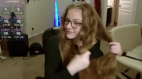 Snapshot of southerbunny chatting on 09.25.25 Bunnydathug online show from 09.25.25