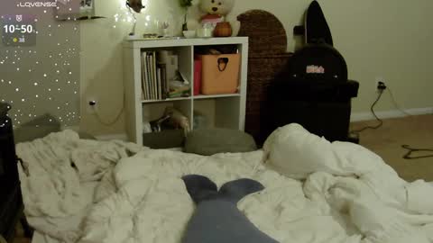 Snapshot of southerbunny chatting on 10.05.25 Bunnydathug online show from 10.05.25