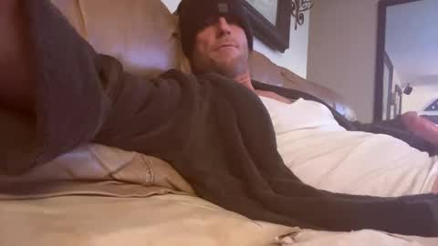 Snapshot of southern_guy_69 chatting on 01.15.25 southern_guy_69 online show from 01.15.25