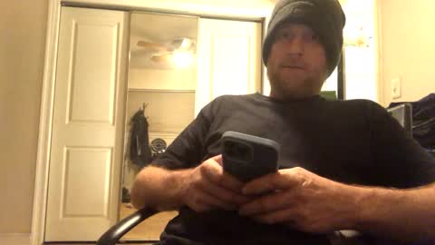 Snapshot of southern_guy_69 chatting on 02.11.25 southern_guy_69 online show from 02.11.25