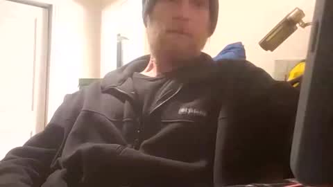 Snapshot of southern_guy_69 chatting on 03.04.25 southern_guy_69 online show from 03.04.25