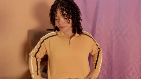 Snapshot of soy_jacky18 chatting on 02.16.25 Jacky online show from 02.16.25