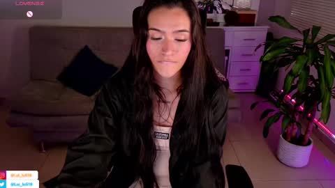 Snapshot of soyabby_ chatting on 02.23.25 Luisa online show from 02.23.25