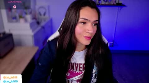 Snapshot of soyabby_ chatting on 10.23.25 Luisa online show from 10.23.25