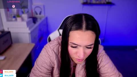 Snapshot of soyabby_ chatting on 10.31.25 Luisa online show from 10.31.25