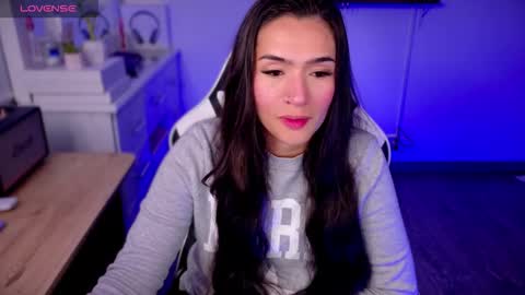 Snapshot of soyabby_ chatting on 11.02.25 Luisa online show from 11.02.25