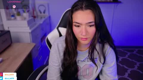 Snapshot of soyabby_ chatting on 11.10.25 Luisa online show from 11.10.25