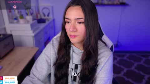 Snapshot of soyabby_ chatting on 11.13.25 Luisa online show from 11.13.25