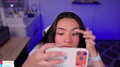 Snapshot of soyabby_ chatting on 11.14.25 Luisa online show from 11.14.25