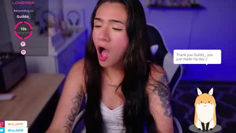 Snapshot of soyabby_ chatting on 11.25.25 Luisa online show from 11.25.25